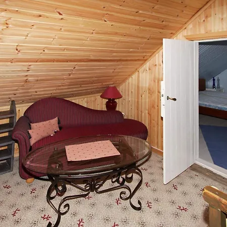 Сasa de vacaciones 8 Person In Kvås