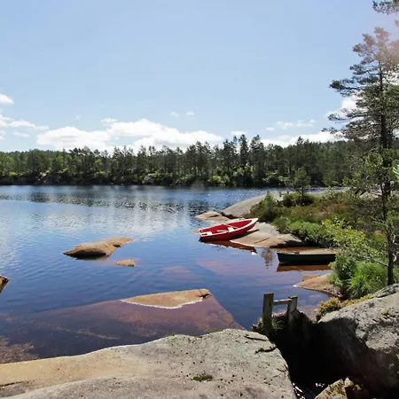 8 Person In * Kvås